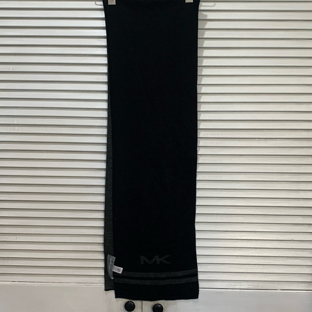 MICHAEL KORS SCARF